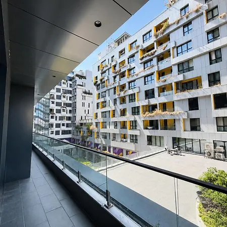 Spacious 2br 2ba In Square 21